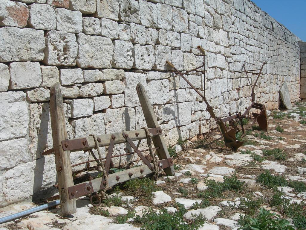 Masseria Montecchie Ceglie Messapica Exterior photo