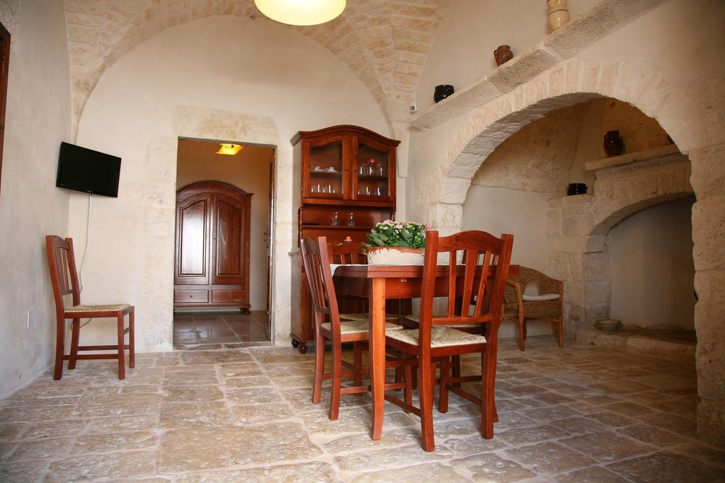 Masseria Montecchie Ceglie Messapica Exterior photo